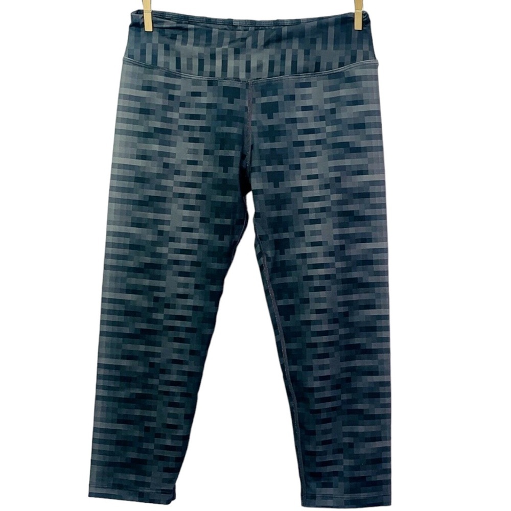 Prana Womens Athletic Capri Pant Gray Geometric Print Tight Stretch Size Large